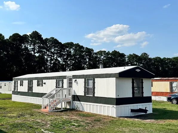 105 Bolingbrooke Dr, Goldsboro, NC 27534