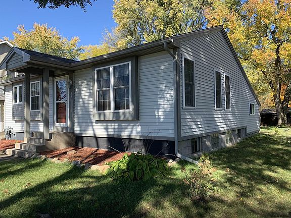 3rd image of 25 Hillview Dr