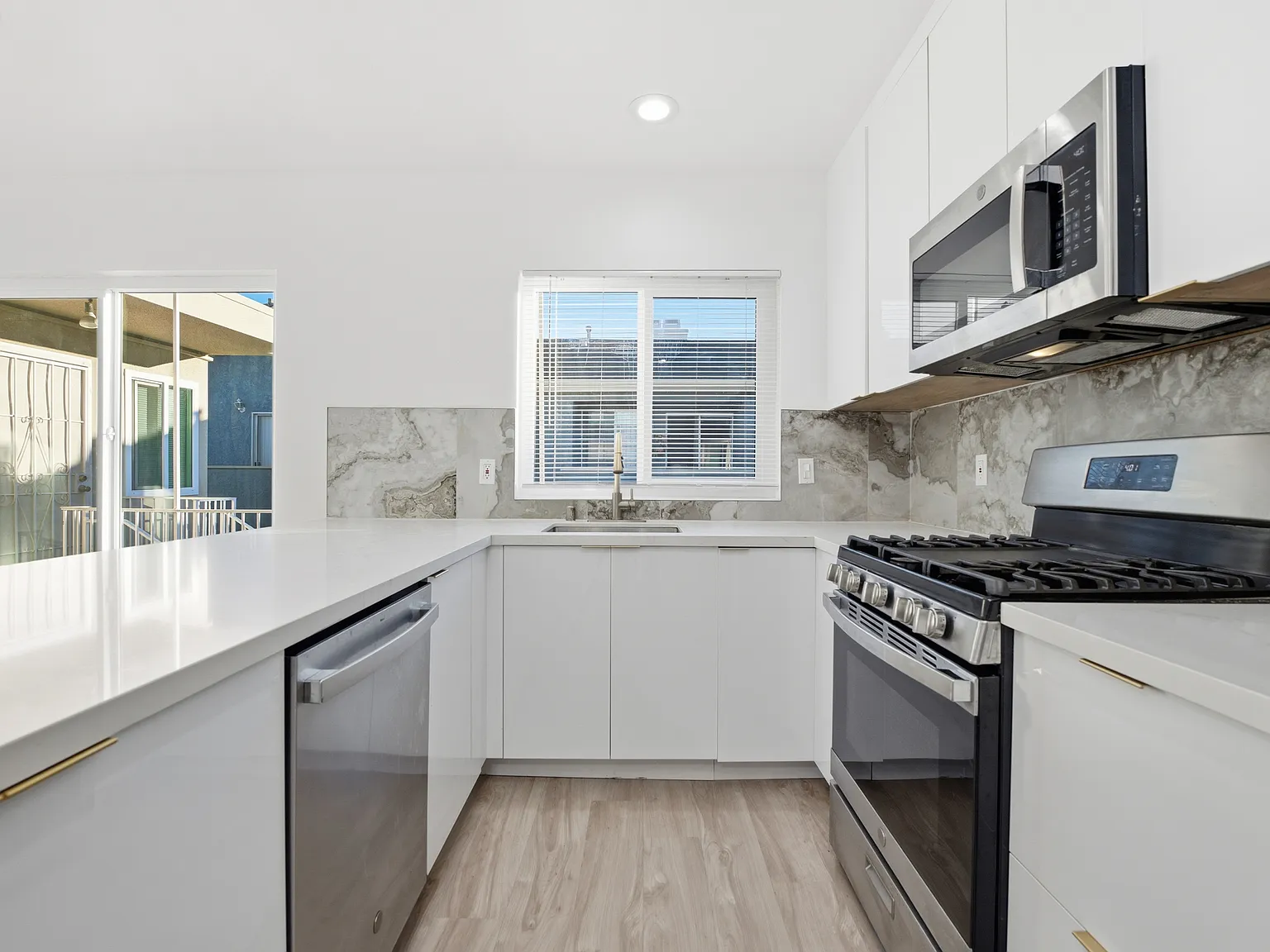 1 bed, 530 sqft, $2,495 — Photo 1