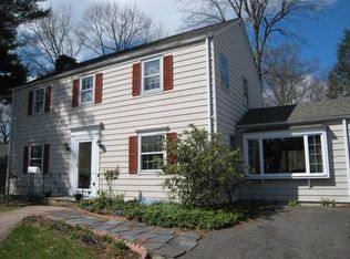 69 Montclair Dr, West Hartford, CT 06107