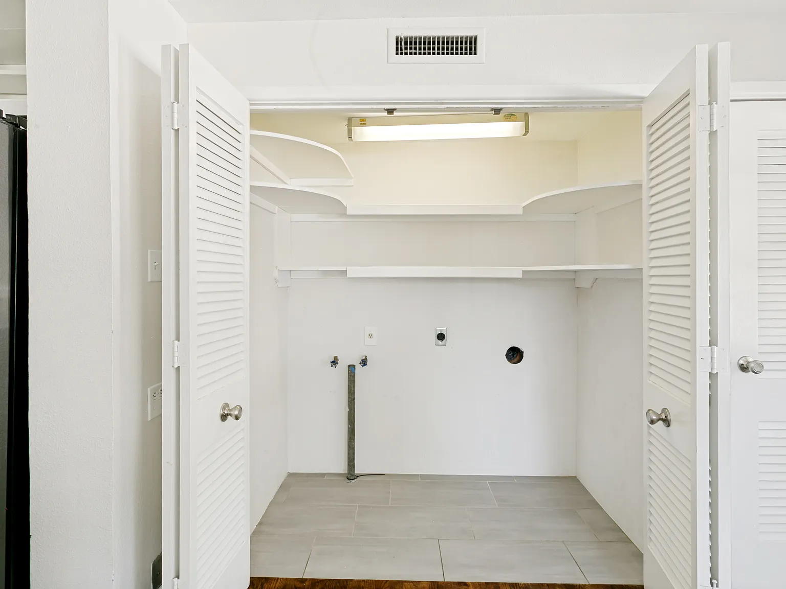 3 bed, 1.5 bath, 1850 sqft, $2,800 — Photo 1
