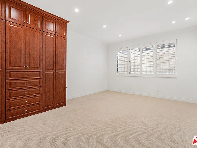 1260 S Beverly Glen Blvd #101 — Photo 14