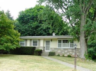 125 Brittany Dr, Chalfont, PA 18914