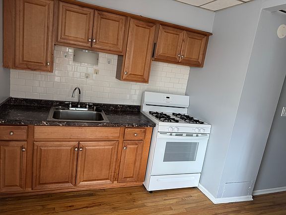 5th image of 1224 W Oakdale Ave APT 1FR