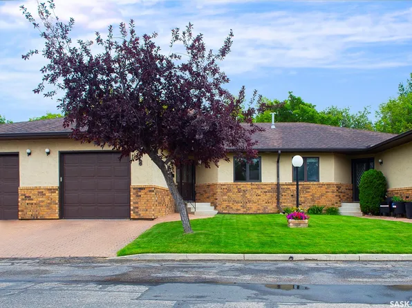 3415 Calder Crescent #8, Saskatoon, SK S7J 4Z9