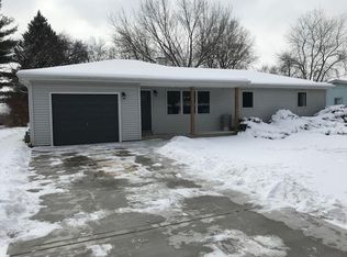 418 Old Hickory Rd, New Lenox, IL 60451