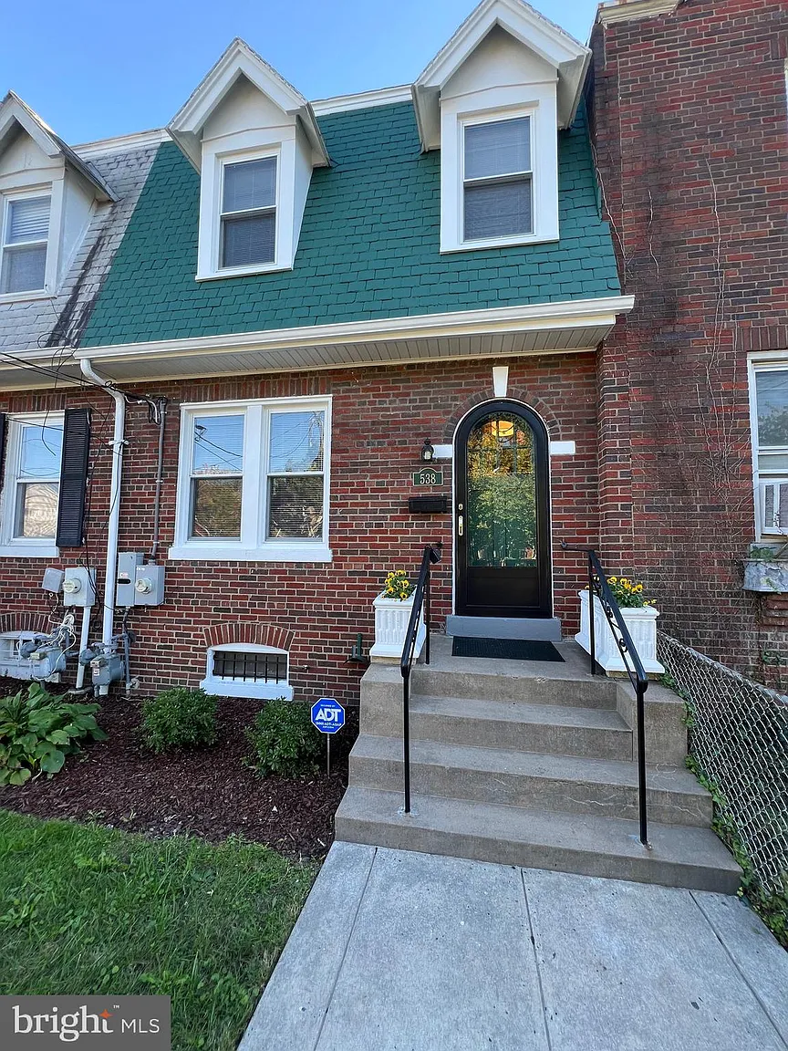 538 Ingraham St NW photo 1