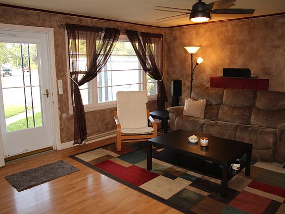 4th image of 611 Maple Ave