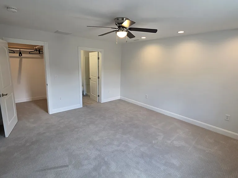65 Oakland Ave — Photo 10