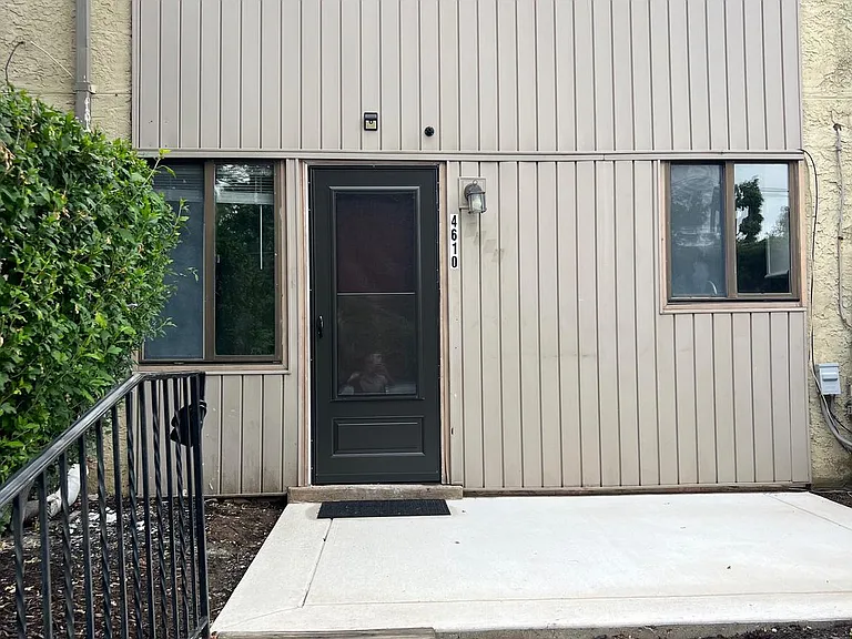 4610 Acton Ct — Photo 1