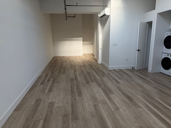 4th image of 48 N 6th St Unit C1