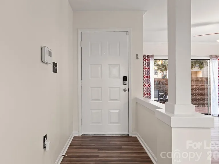 212 W 10th St #4 — Photo 2