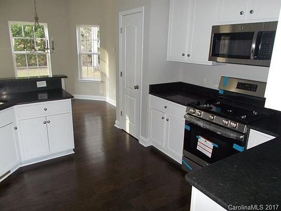 5th image of 780 Amy Lee Ln