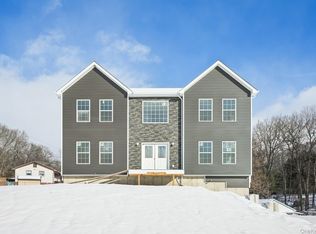 14 Vargas (AKA 70 Jessup Ln) Circle, Stony Point, NY