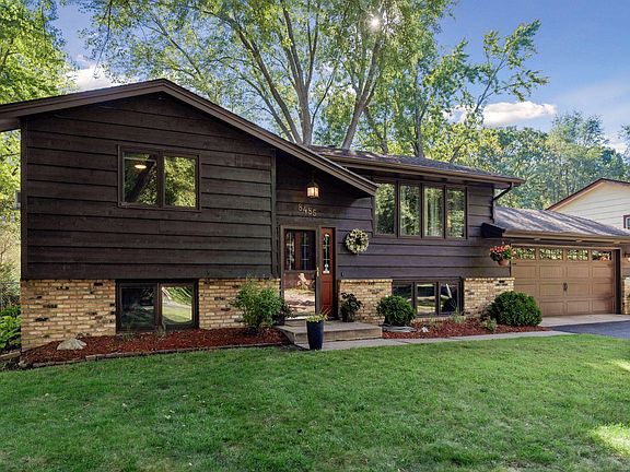 2nd image of 8485 Red Oak Dr