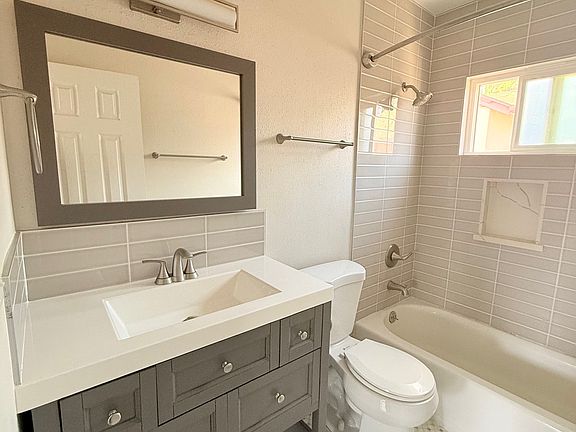 3rd image of 206 W Yanonali St APT 5