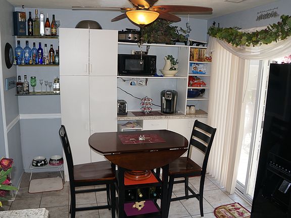 Kitchen Dinette