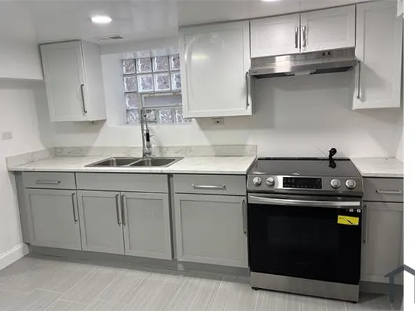 11163 S Vernon Ave, Chicago, IL 60628