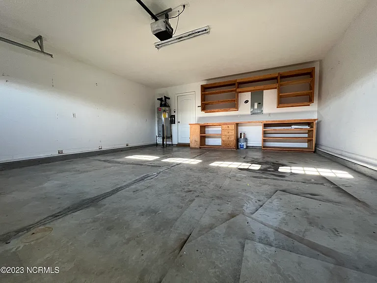 704 Radiant Dr — Photo 22