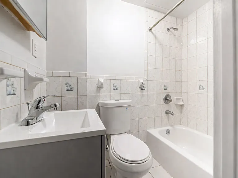 227 Thomas S Boyland St #1 — Photo 9