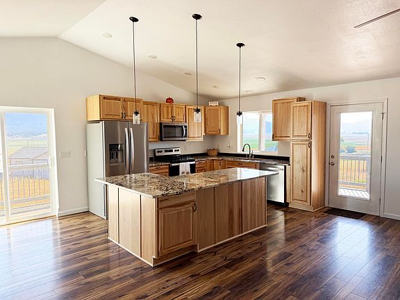 5th image of 2426 Heine Rd #B