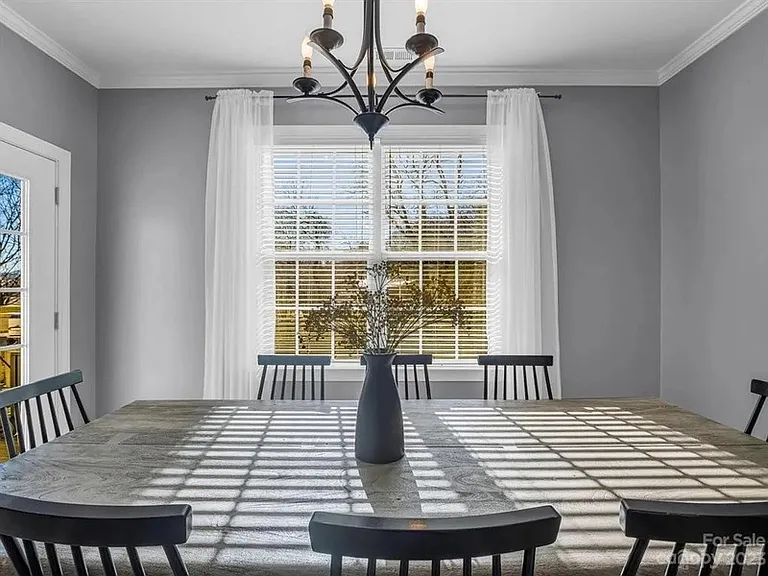 5 Maxim Ct — Photo 14