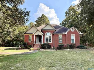 105 Riverview Ln, Glencoe, AL 35905