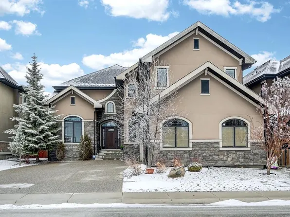 52 S Wentworth Cres SW, Calgary, AB T3H 0H1