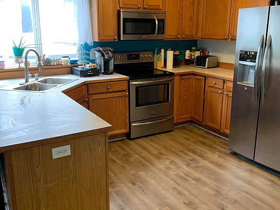 3rd image of 4121 123rd Pl NE