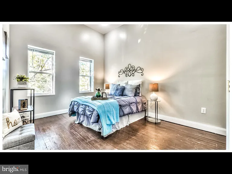 1209 S Ellwood Ave — Photo 26
