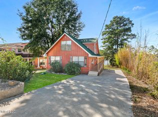 1126 E Lakeshore Dr, Carriere, MS 39426