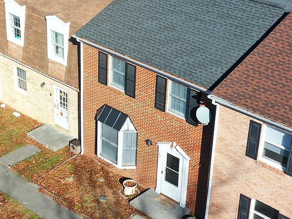 3rd image of 143 Buckingham Dr