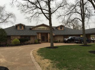 1 Roclare Ln, Saint Louis, MO 63131