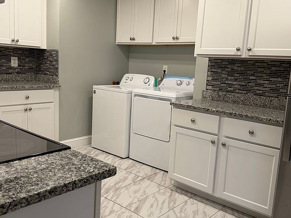 3rd image of 1000 Birchwood Dr