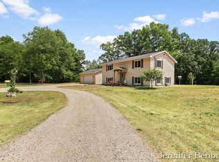 14650 Red Pine Dr NW, Kent City, MI 49330