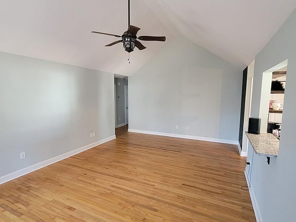 5th image of 1333 Mapleton Ave