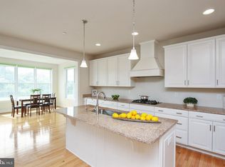 905 Sand Rock Ln, Westminster, MD 21157