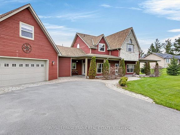 3rd image of 369 Douglas Rd