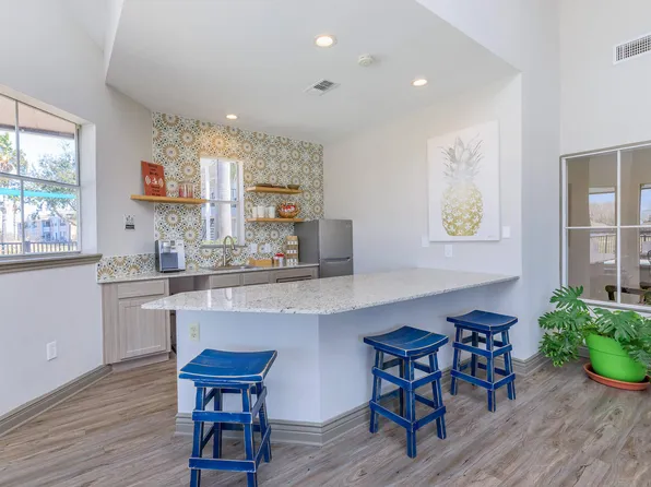 Contigo Apartments