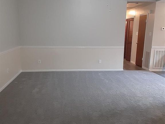 2nd image of 1612 Hazelwood St #B