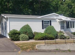 325 Kelly Rd TRAILER T4, Vernon, CT 06066