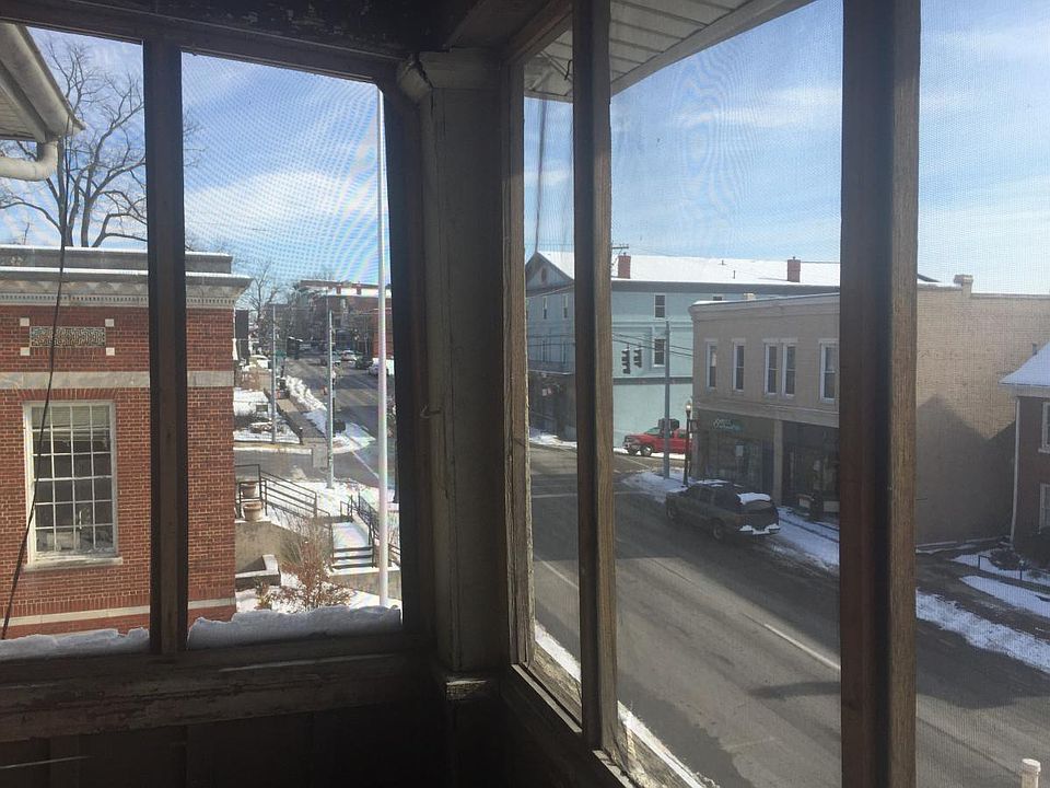 1st image of 711 Main St APT 2
