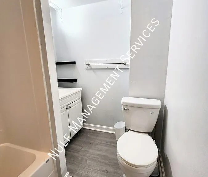 5312 Butler St #2 — Photo 3