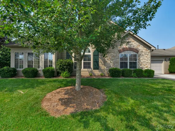 4606 Nashua Dr, Matthews, NC 28105