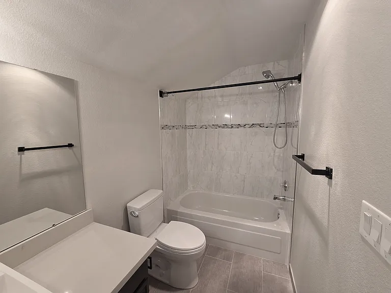 2740 118th Ave SE #302 — Photo 5