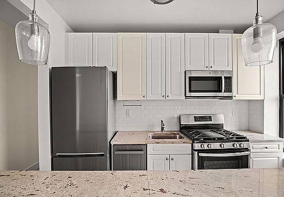 3rd image of 66 Saint Nicholas Pl #62B
