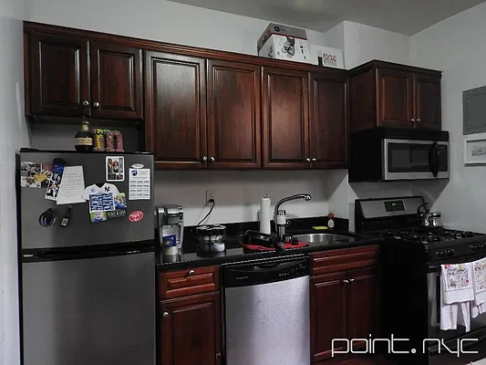 Rented by Point NYC | media 16