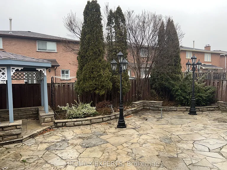 121 Jackman Cres — Photo 18