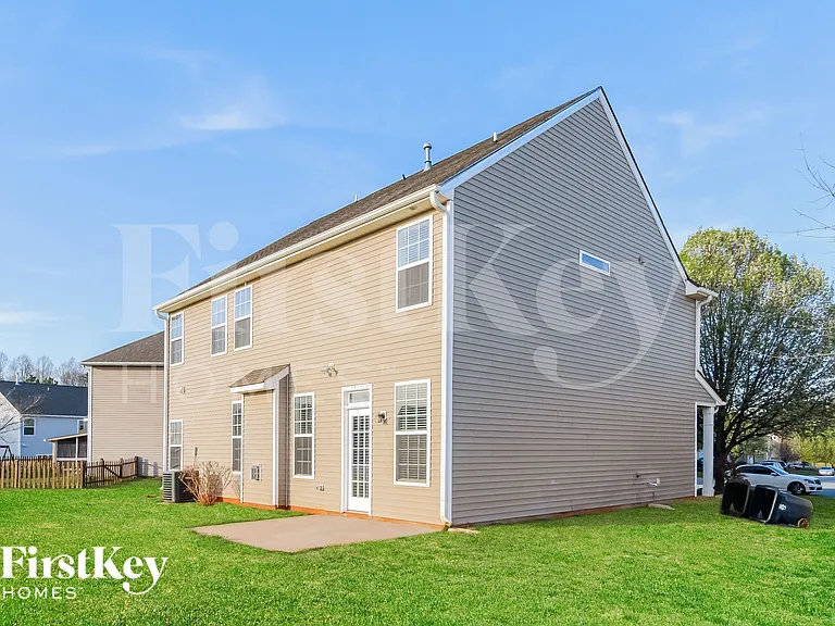 124 Fining Ct — Photo 15