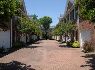 2736 Mid Ln, Houston, TX 77027